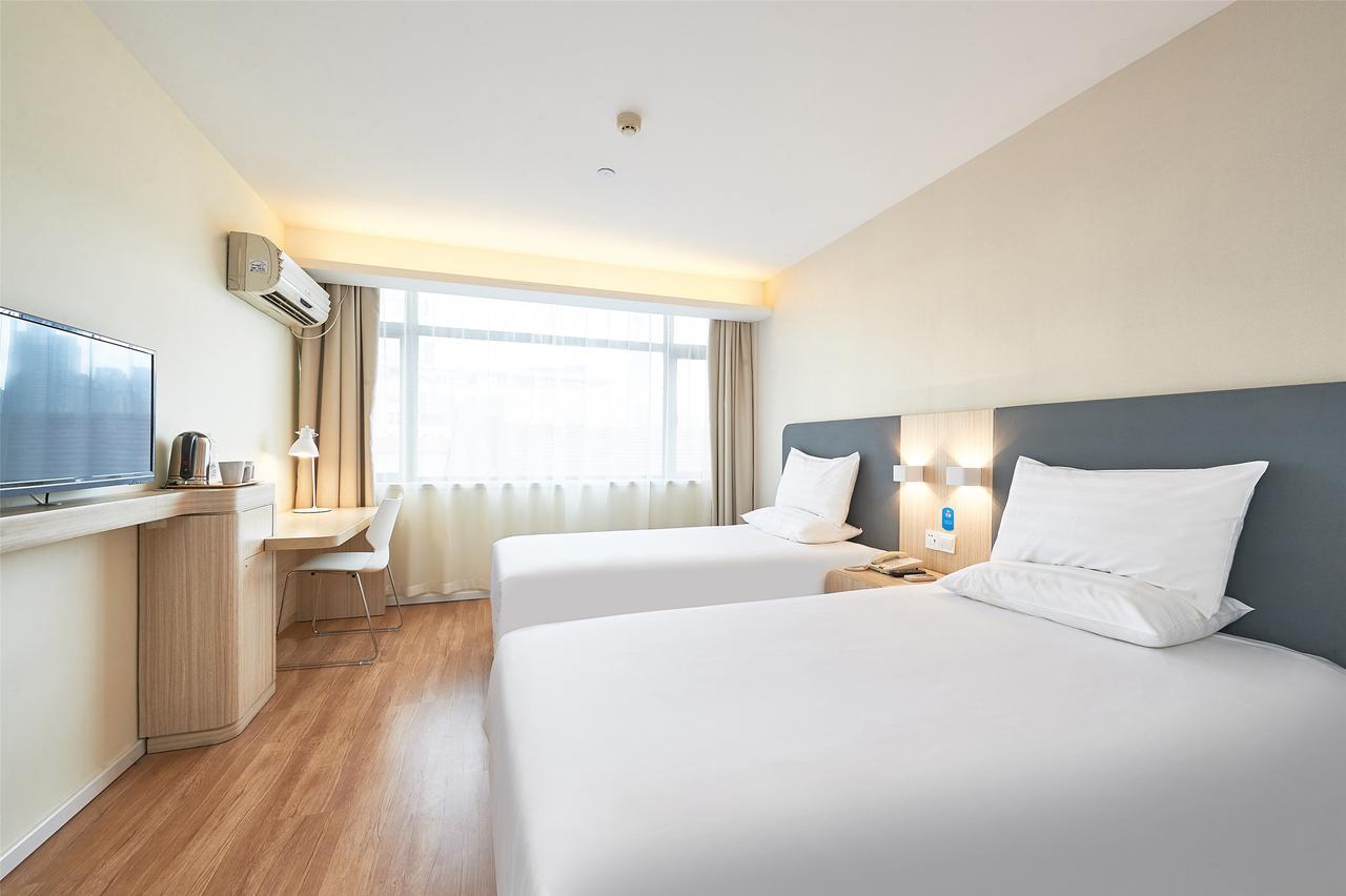 Hanting Hotel Shanghai Hongkou Football Stadium מראה חיצוני תמונה